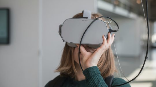 VR